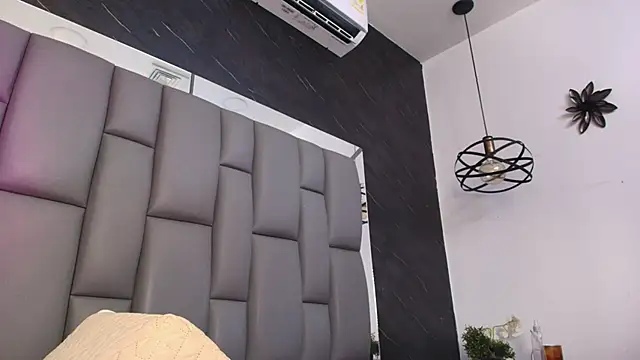 Snapshot of kissme_luna chatting on February 14, 2026, 7:03 pm kissme luna online show from February 14, 2026, 7:03 pm