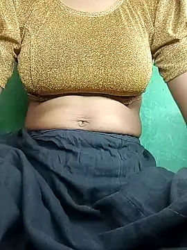 Snapshot of Aasha_devi05 chatting on October 11, 2025, 7:04 pm Aasha devi05 online show from October 11, 2025, 7:04 pm