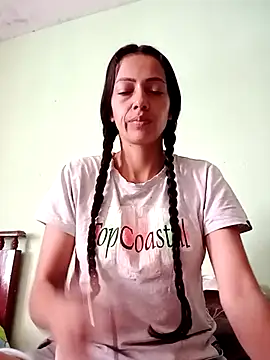 Mariam Lopez   online show from April 22, 2026, 6:25 pm