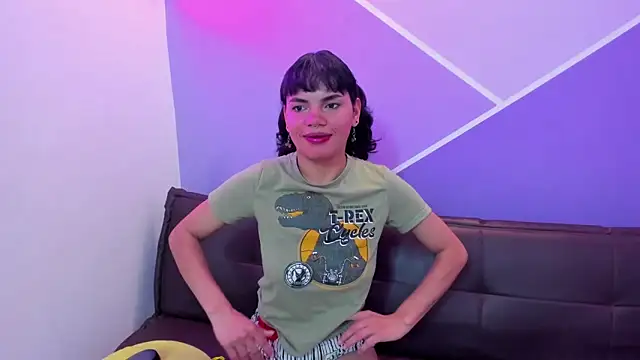 Angelina rossy online show from November 13, 2025, 3:43 am