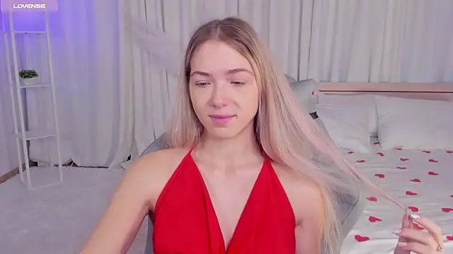 Susan Mimi online show from October 13, 2025, 1:18 am