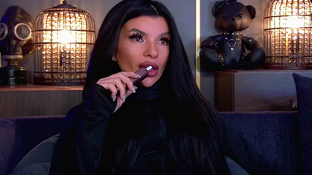 EleniaDevons online show from March 30, 2026, 1:01 pm