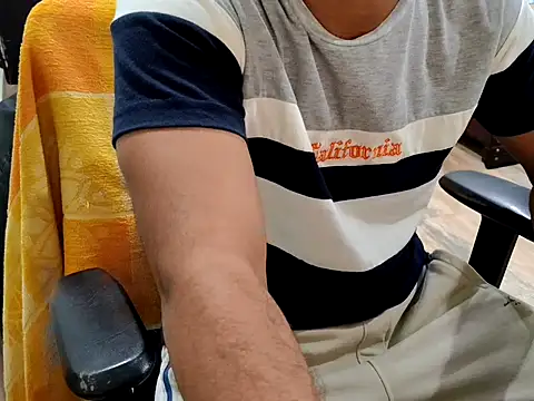 ZoroArcher online show from October 3, 2025, 8:32 pm