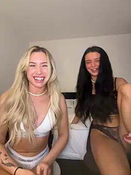 Snapshot of SexySaraxxoo chatting on February 27, 2026, 7:03 pm SexySaraxxoo online show from February 27, 2026, 7:03 pm