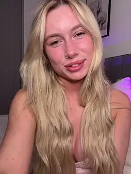 Snapshot of SexySaraxxoo chatting on February 3, 2026, 12:21 am SexySaraxxoo online show from February 3, 2026, 12:21 am