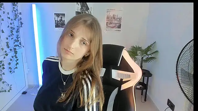 NeyliDream online show from July 29, 2026, 1:10 pm