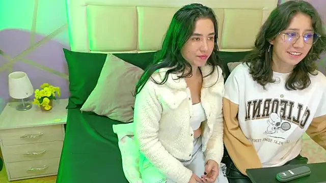 jupiterysaturno online show from November 27, 2025, 8:09 pm