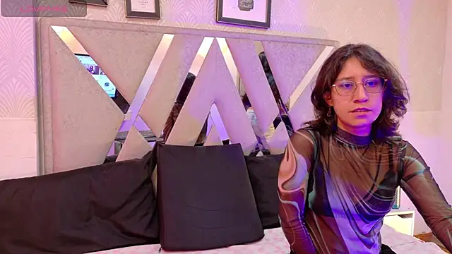 jupiterysaturno online show from November 11, 2025, 2:34 pm