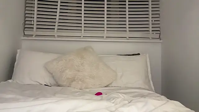 misstressmiaa online show from November 28, 2025, 12:33 am