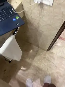 your-hugehard-ashi online show from October 28, 2025, 5:56 pm