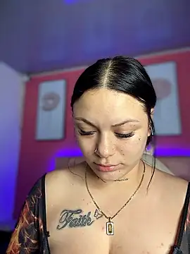 Snapshot of Megaan__More chatting on January 16, 2026, 1:31 am Megaan More online show from January 16, 2026, 1:31 am