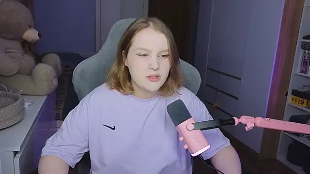 OliviaBlade online show from November 2, 2025, 1:16 pm