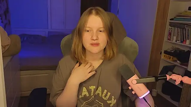 OliviaBlade online show from November 11, 2025, 2:34 pm