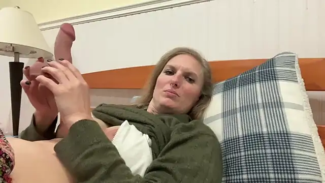 Snapshot of bubblytempest chatting on October 18, 2025, 5:20 am bubblytempest online show from October 18, 2025, 5:20 am