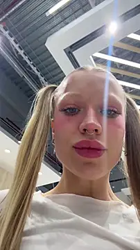 Sugar Pop online show from September 28, 2025, 4:36 pm