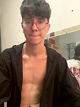 Snapshot of HeiRique chatting on October 10, 2025, 7:25 pm HeiRique online show from October 10, 2025, 7:25 pm