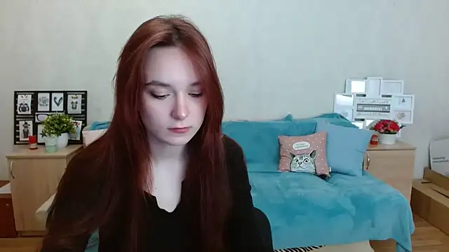 aFoxie online show from October 15, 2025, 7:55 pm