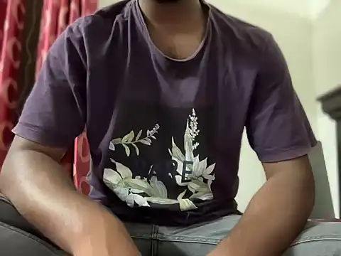 bossyjuicy online show from November 9, 2025, 7:18 pm