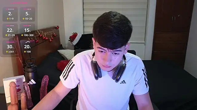 Snapshot of tightncuteass chatting on November 30, 2025, 12:33 am tightncuteass online show from November 30, 2025, 12:33 am