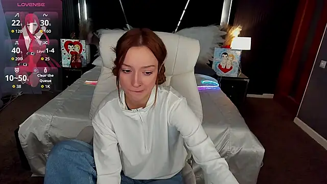 FoxyMayy online show from March 17, 2026, 2:31 pm