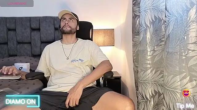 Snapshot of Thomas_redcol chatting on October 8, 2025, 5:02 pm Thomas redcol online show from October 8, 2025, 5:02 pm