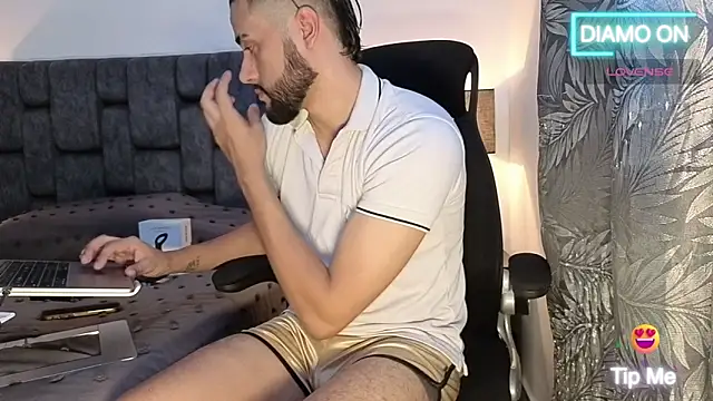 Snapshot of Thomas_redcol chatting on November 11, 2025, 6:03 pm Thomas redcol online show from November 11, 2025, 6:03 pm