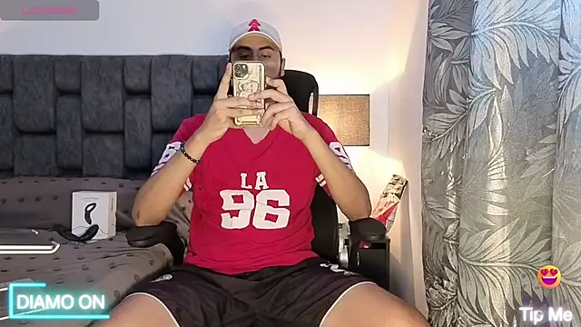 Snapshot of Thomas_redcol chatting on October 10, 2025, 5:03 pm Thomas redcol online show from October 10, 2025, 5:03 pm