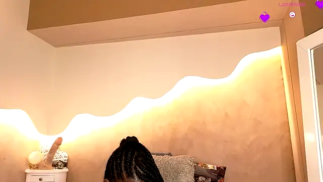 Snapshot of Kloee_12 chatting on October 11, 2025, 12:06 pm Kloee 12 online show from October 11, 2025, 12:06 pm