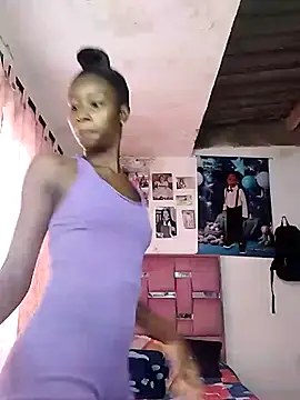 Snapshot of Kloee_12 chatting on November 28, 2025, 1:44 pm Kloee 12 online show from November 28, 2025, 1:44 pm