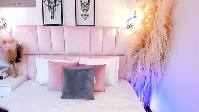 Adara  carter  online show from January 15, 2026, 3:32 am