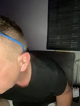 niezlomny75 online show from September 17, 2025, 7:27 pm