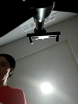 ZARAY 1118 online show from April 8, 2026, 1:51 am