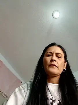 ZARAY 1118 online show from January 11, 2026, 9:55 pm