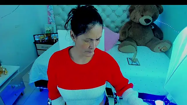 ZARAY 1118 online show from September 19, 2025, 12:25 am