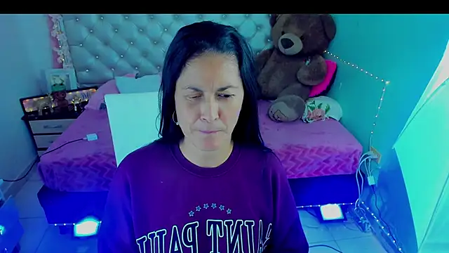 ZARAY 1118 online show from September 14, 2025, 10:32 pm