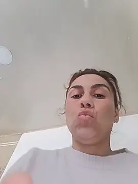Snapshot of vanessa-titisM chatting on July 12, 2026, 6:31 pm vanessa-titisM online show from July 12, 2026, 6:31 pm