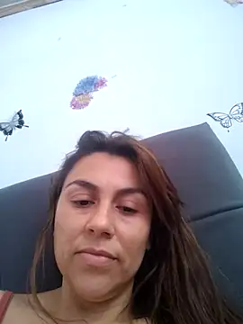 vanessa-titisM online show from April 10, 2026, 3:08 pm