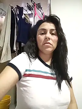 vanessa-titisM online show from December 14, 2025, 1:34 am