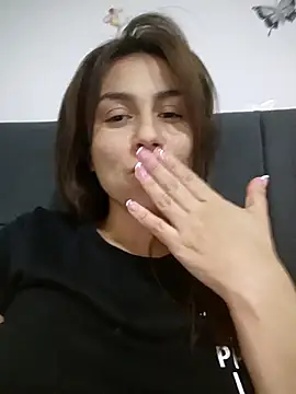 vanessa-titisM online show from March 19, 2026, 3:06 am