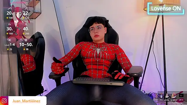 Snapshot of Im_Juaniito chatting on October 31, 2025, 5:15 am Im Juaniito online show from October 31, 2025, 5:15 am