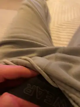 Milike 93 online show from April 8, 2026, 9:05 pm