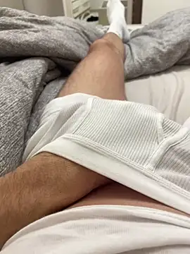 Snapshot of Milike_93 chatting on December 22, 2025, 1:28 am Milike 93 online show from December 22, 2025, 1:28 am