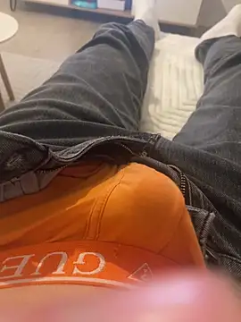 Milike 93 online show from March 4, 2026, 11:23 pm