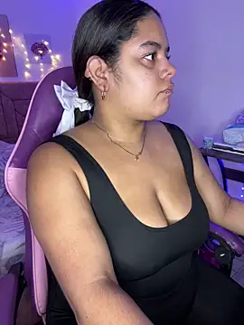 Anabelle 00  online show from April 15, 2026, 3:12 am