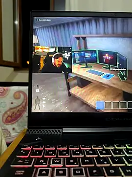 LAZ3R1 online show from November 11, 2025, 6:47 pm