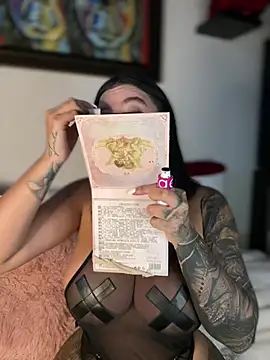 GabyMejiaa online show from February 2, 2026, 9:58 pm