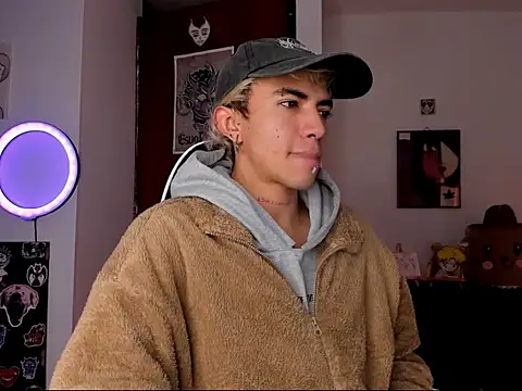 guynextdo0r online show from October 8, 2025, 2:40 pm