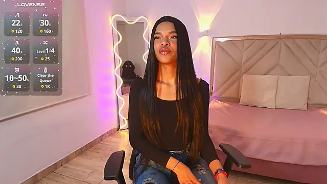 Snapshot of Miagates_tay chatting on October 22, 2025, 3:28 am Miagates tay online show from October 22, 2025, 3:28 am