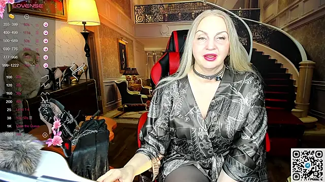 Snapshot of Nina_Devillle chatting on February 24, 2026, 11:38 pm Nina Devillle online show from February 24, 2026, 11:38 pm