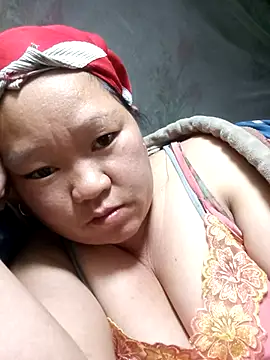 Snapshot of riso-00 chatting on February 3, 2026, 6:11 am riso-00 online show from February 3, 2026, 6:11 am